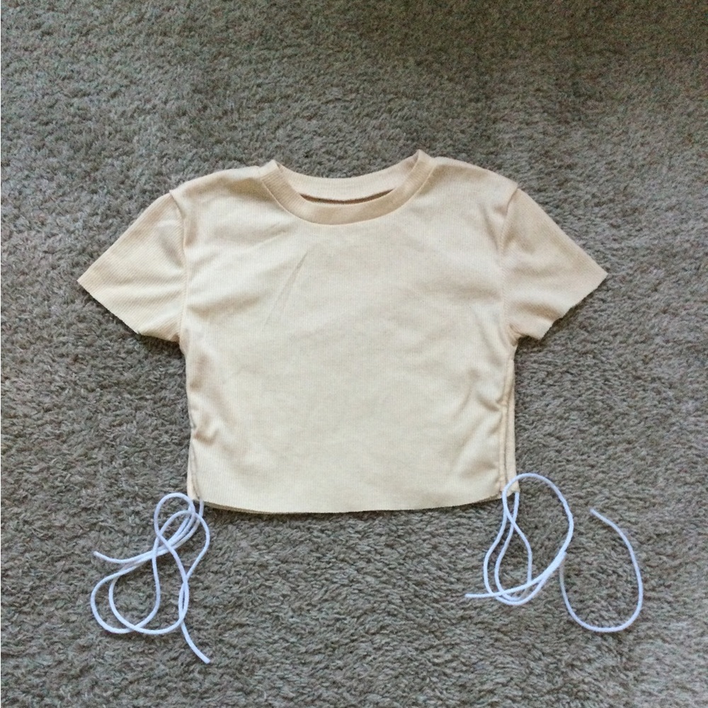 SHEIN Crop Top - Picture 2 of 9